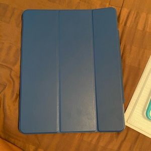 iPad 11 pro max case and tempered glass x2